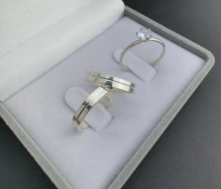✨ Aliança Lisa com Risco Central – 3mm ✨ — Alianças Oliveira